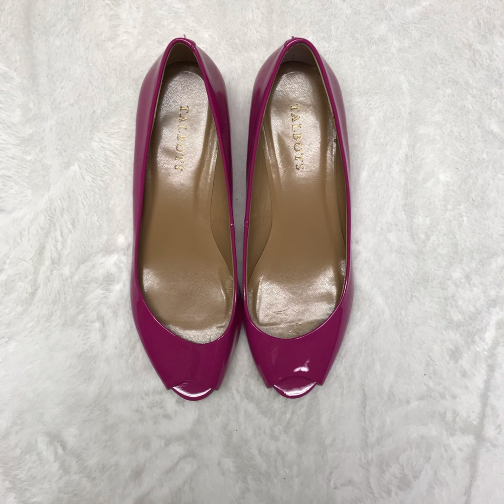 Size 8M Talbots pink peep toe heels
